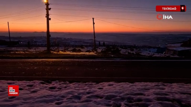 Tekirdağ'da gün doğumu izleyenleri kendisine hayran bıraktı 1 tekirdagda gun dogumu izleyenleri kendisine hayran birakti mg3evUud