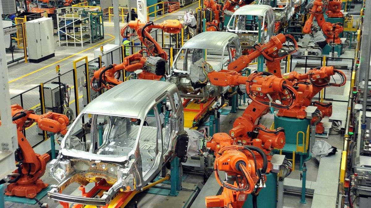 tesla 137 trilyon dolarlik piyasa degeriyle kuresel otomotiv endustrisinde zirvede 0
