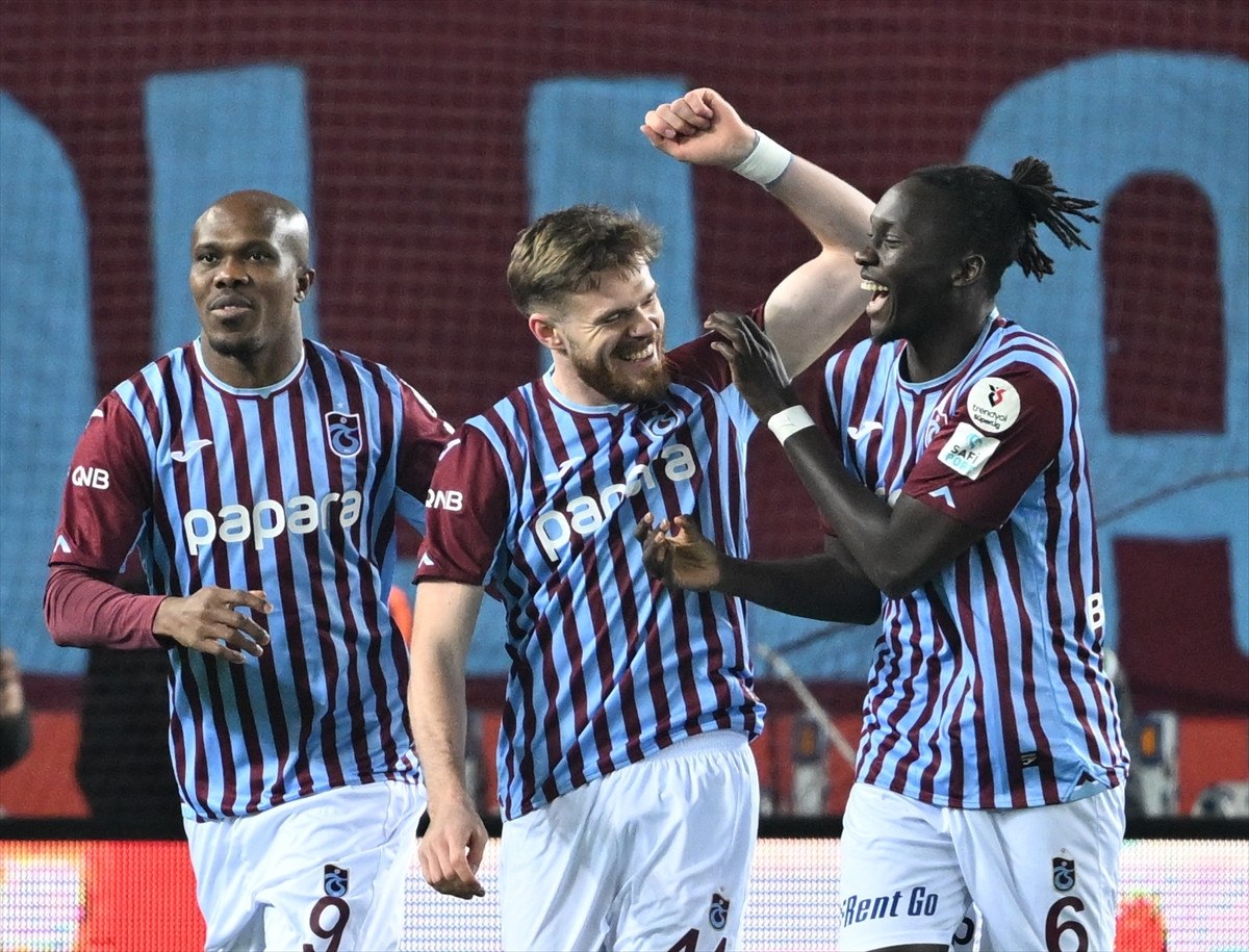 trabzonspor sahasinda sivassporu 4 0 maglup etti 1 142UZa2Q
