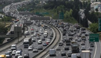 turkiyede 2024 yilinda 26 milyon adet tasitin trafige kaydi yapildi rJa6PIE7