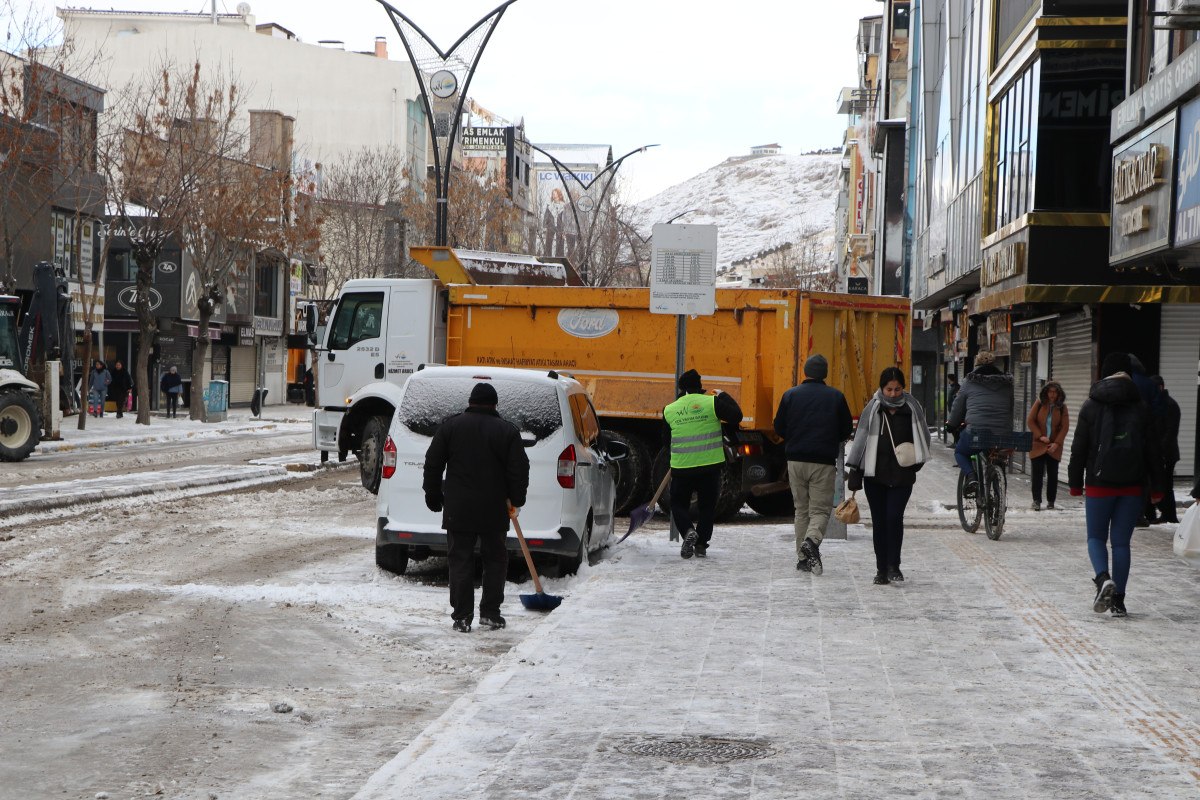 vanda 255 yerlesim yeri ulasima kapandi 0 sr8LKkJn