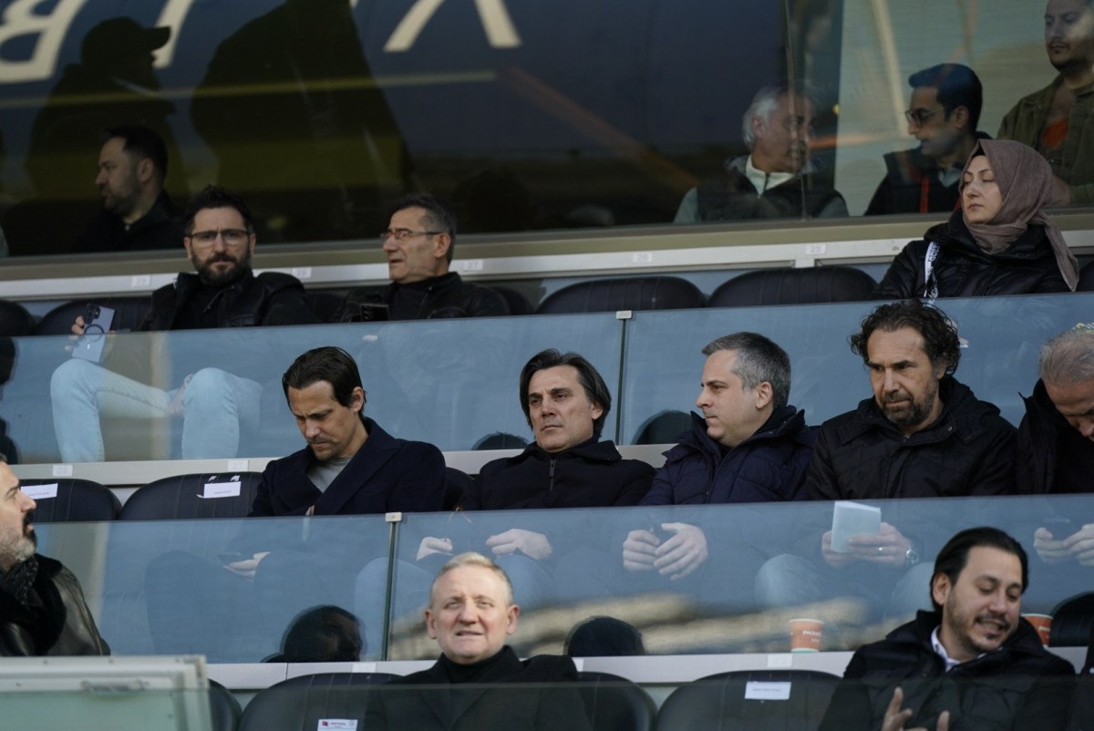vincenzo montella basaksehir rizespor macini tribunden izledi 0 FQHjIFIe