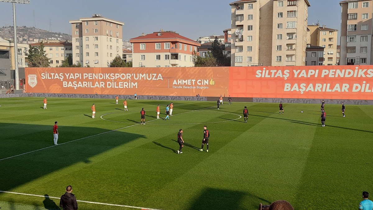 yeni malatyasporlu oyunculardan pendikspor macinda protesto 0 wPK9m4lO