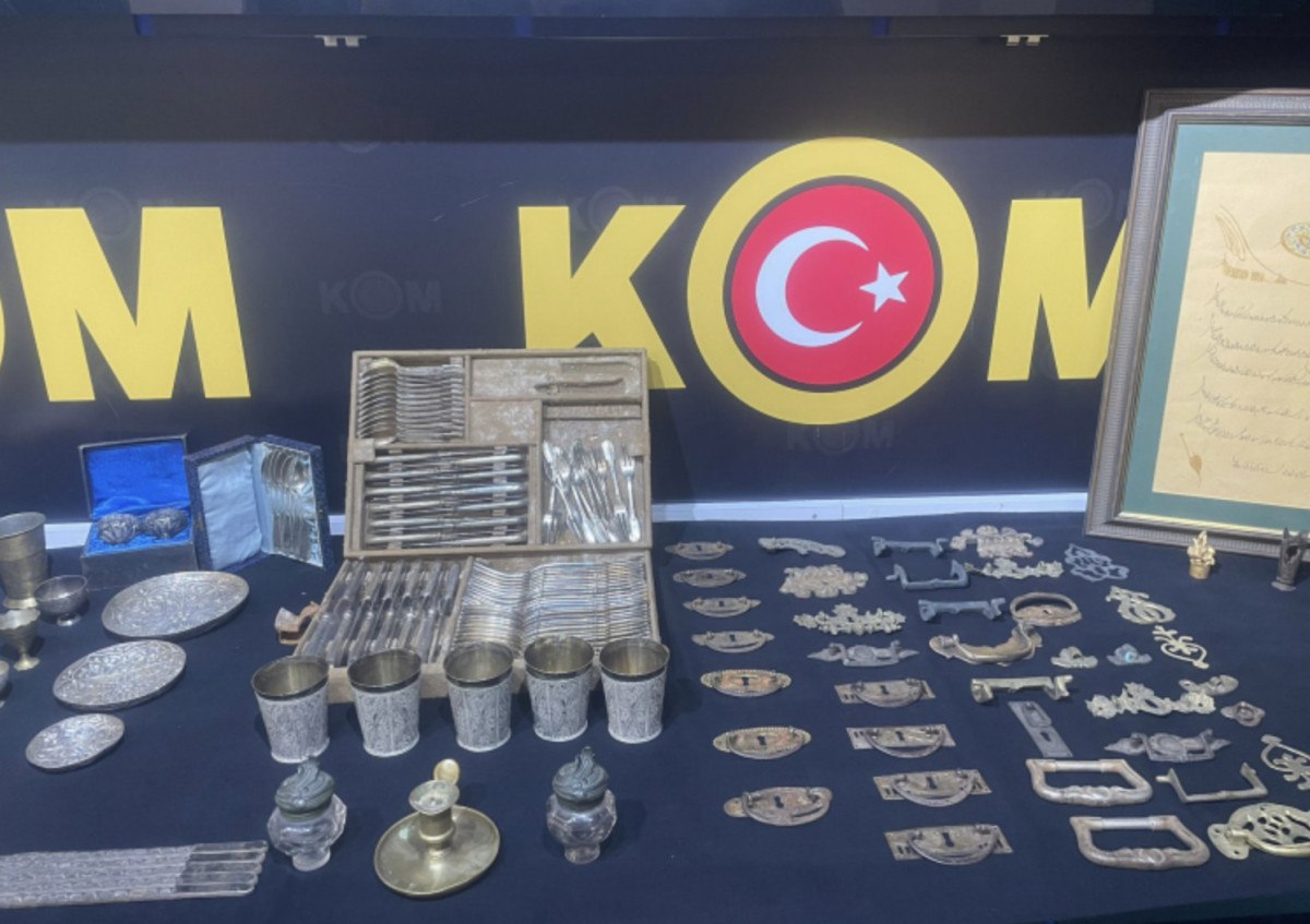 15 milyon tl degerinde 243 tarihi eser ele gecirildi 0 FajLbhEY