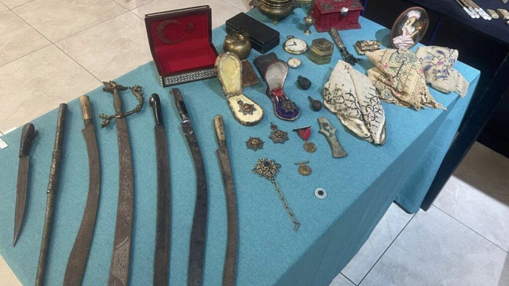 15 milyon tl degerinde 243 tarihi eser ele gecirildi BZVDhuUB
