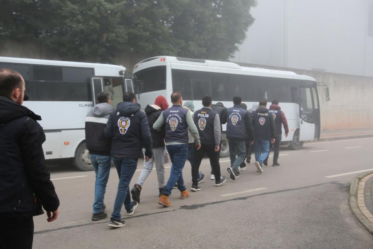 7 ilde evcil hayvan dolandiricilarina operasyon 33 tutuklama 3 MFb28UST