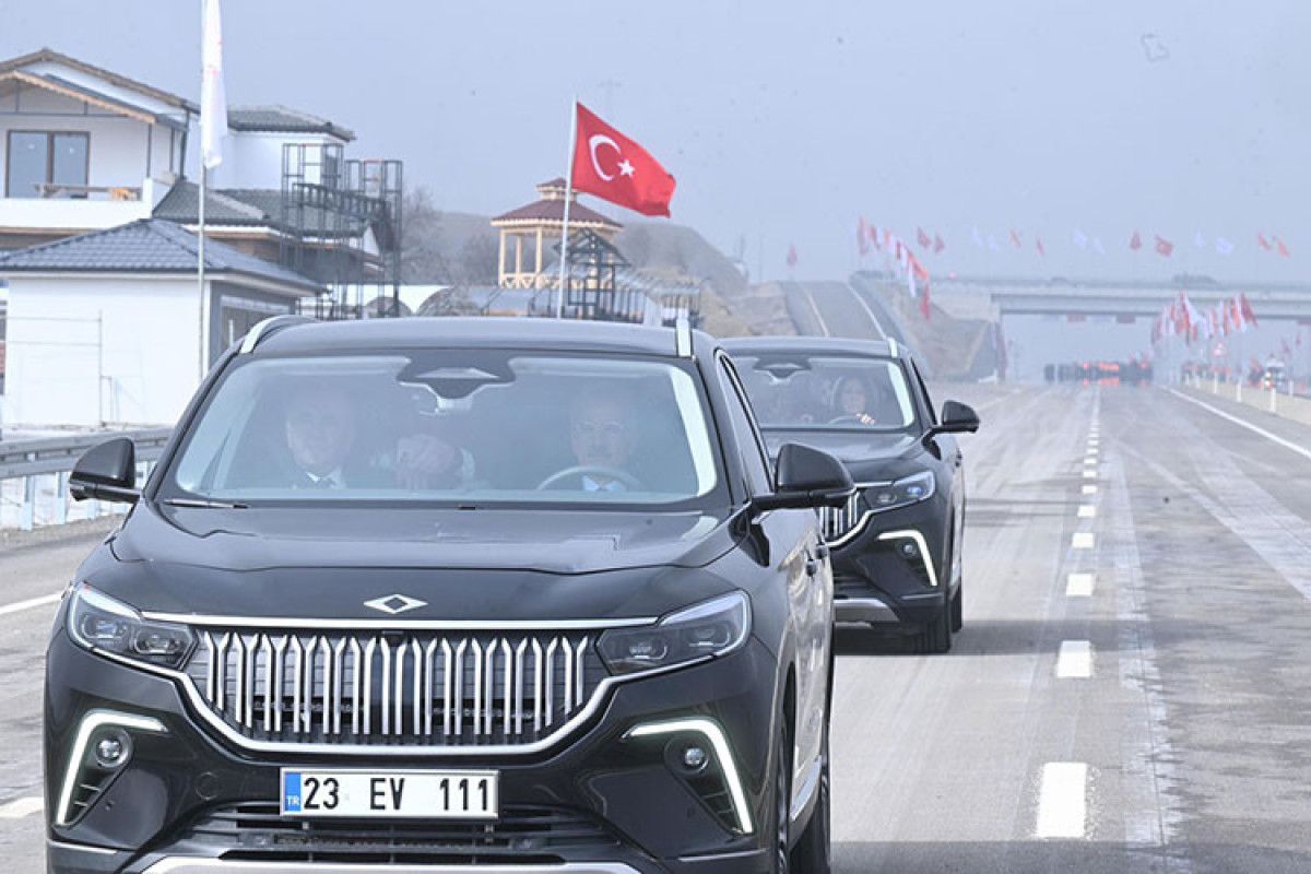 abdulkadir uraloglu elazig harput yolunda guzergahi 2 km kisaltarak ulasimi sehir disina tasidik 2 mYMNqfah