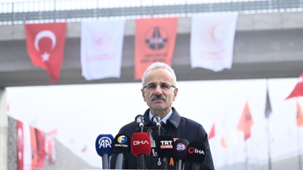 abdulkadir uraloglu elazig harput yolunda guzergahi 2 km kisaltarak ulasimi sehir disina tasidik Gnp63Glh