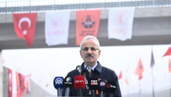 abdulkadir uraloglu elazig harput yolunda guzergahi 2 km kisaltarak ulasimi sehir disina tasidik Gnp63Glh