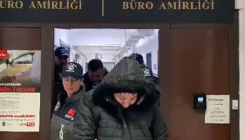 adanada dolandirici sahte hakim ve sevgilisi yakalandi lulO1ZJ9