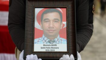 adanada polis katili uzman cavusa 9 yil hapis istemi 6Yk9YqOs