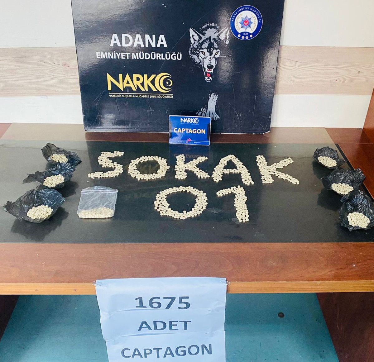 adanada uyusturuculari ekmek arasina saklayan torbacidan ilginc savunma 0