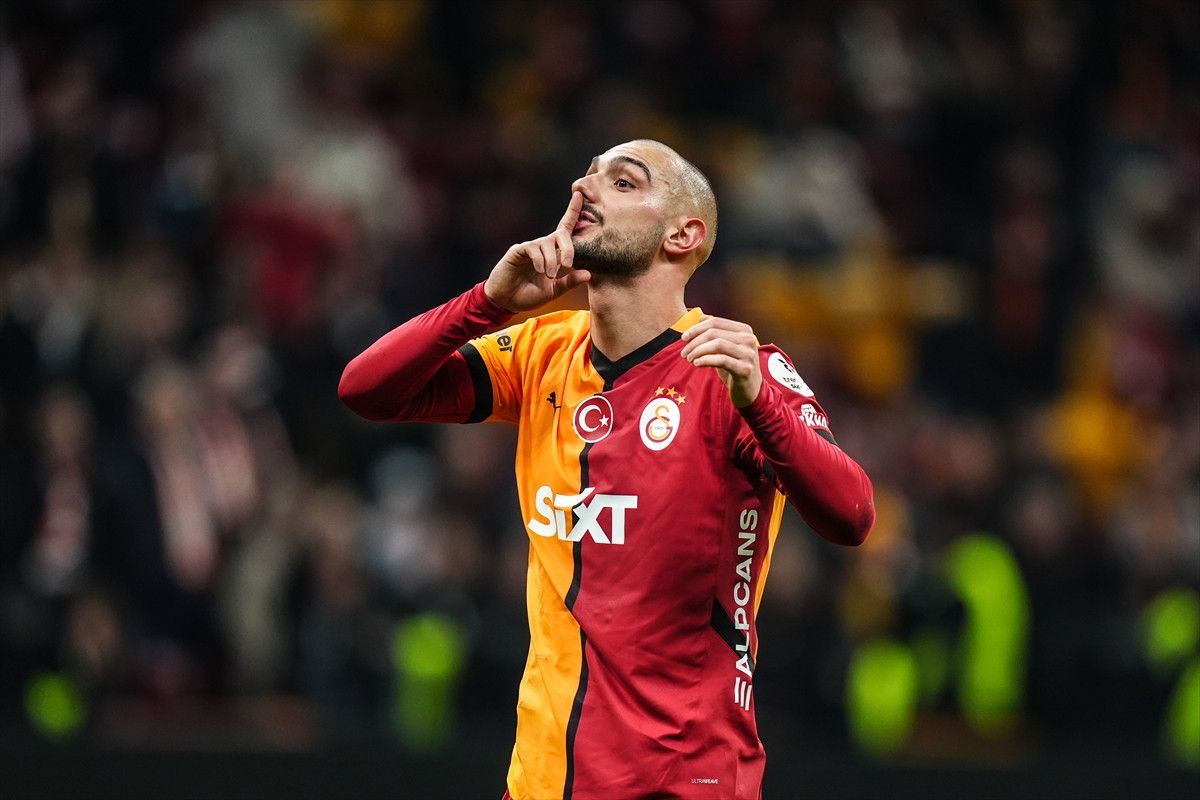 ahmed kutucu galatasaray formasini ilk kez giydi 1 OMY8k1na