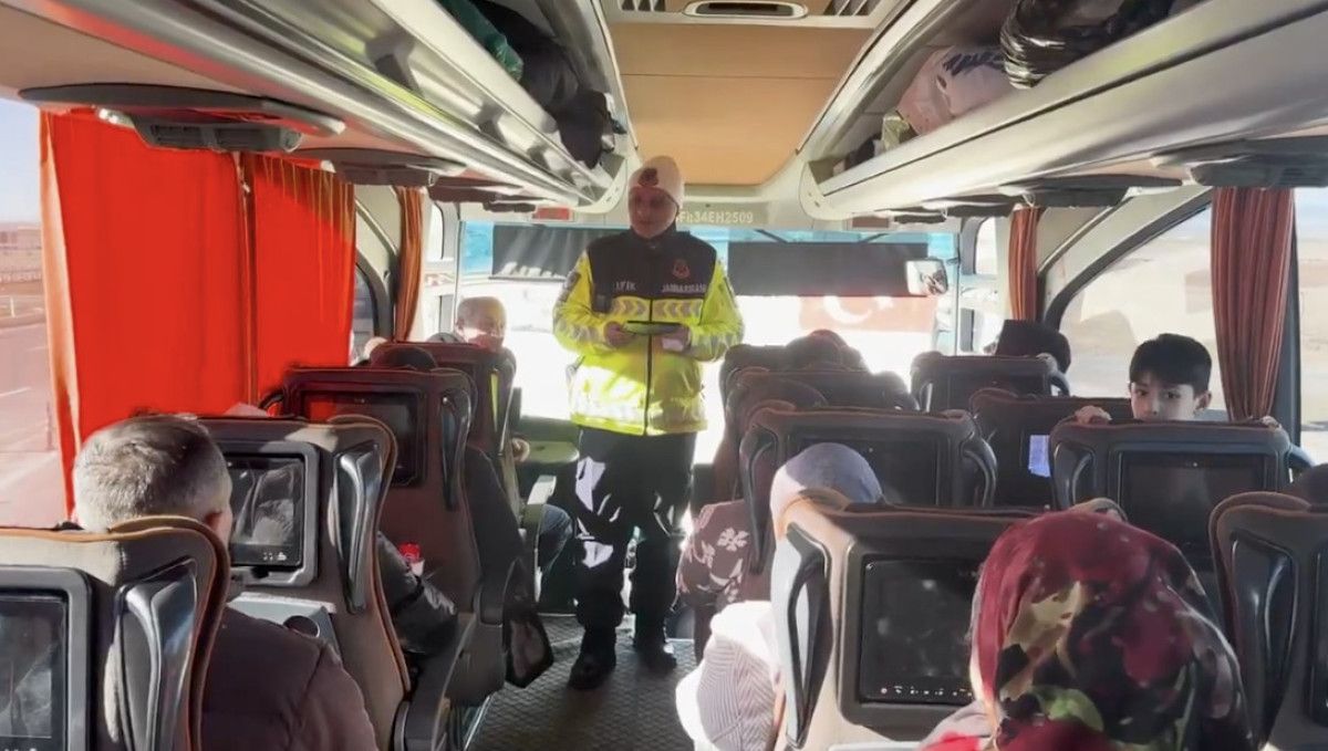 ali yerlikaya trafikte 2 milyon 200 bin 922 arac denetlendi 1 W98ncnYM