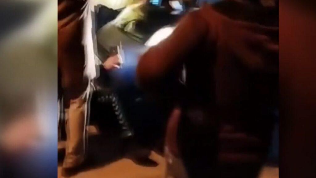 ankarada dur ihtarina uymayarak polise carpan surucu yakalandi DUPXFbfg