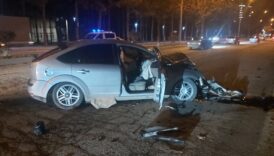 ankarada otomobil refuje cikip agaca carpti 4 yarali qZpBexHa