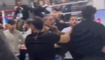 antalyada kick boks sampiyonasinda kavga 4 hakem yaralandi gEOvnzgr