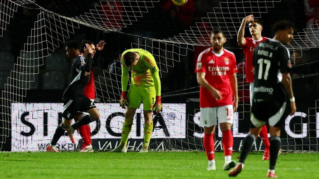 benfica deplasmanda casa piaya yenildi xwpJYSvR