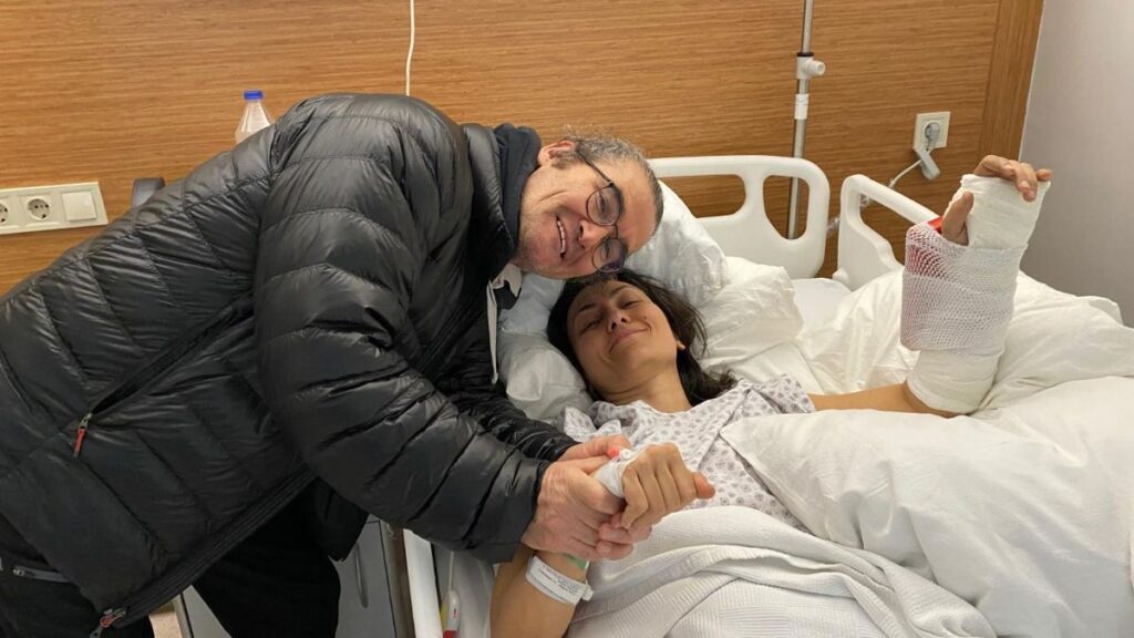 boludaki yangin faciasinda carsaflari birbirine bagladi 11 kisiyi kurtarmayi basardi lAFaDfTa