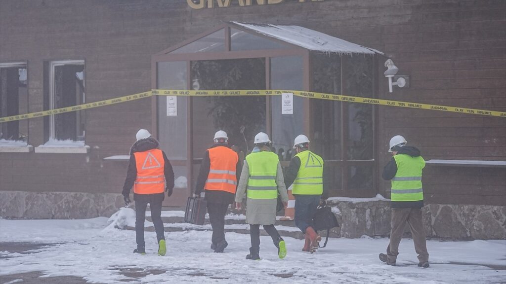 boludaki yanginla ilgili gorevlendirilen bilirkisi heyeti oteldeki incelemelerini tamamladi kuzBHtqc