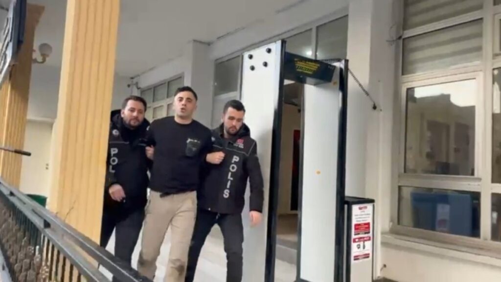 bursada firari mahkum silahla yakalandi firardakiler teslim olsun NY8CJEJa