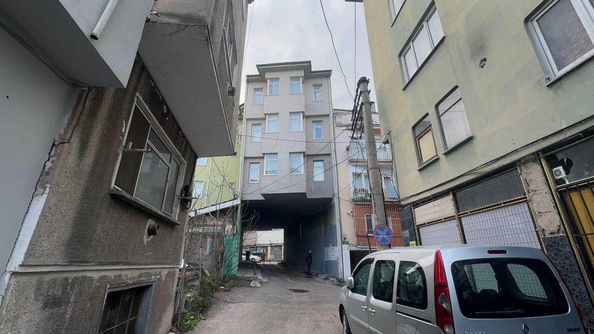 bursada kolonlari olmayan binaya bakan bir daha bakiyor 2 ThjR1sf1