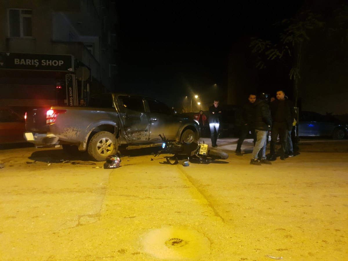 bursada motosiklet kamyonetle carpisti 1 r2WVA7mR