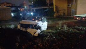 corumda 2 araca carpan surucu kazadan yara almadan kurtuldu 9VXwylrr