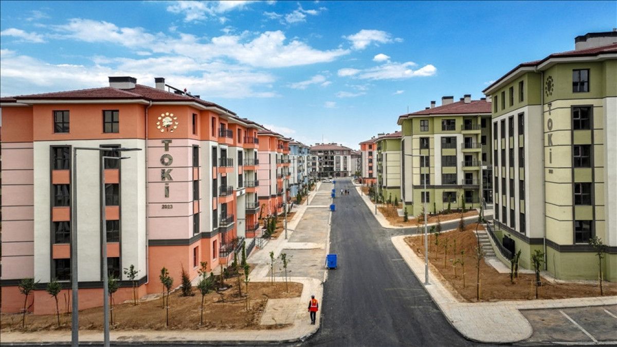 depremzedelerin tumu 2025 sonunda yeni yuvalarina kavusacak 2 8PLcGZEu