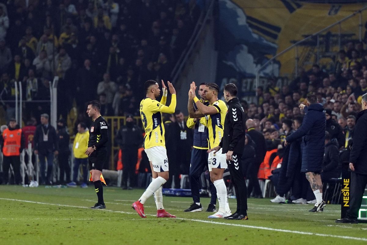 diego carlos fenerbahce formasini ilk kez giydi 0 qqQMiQaT