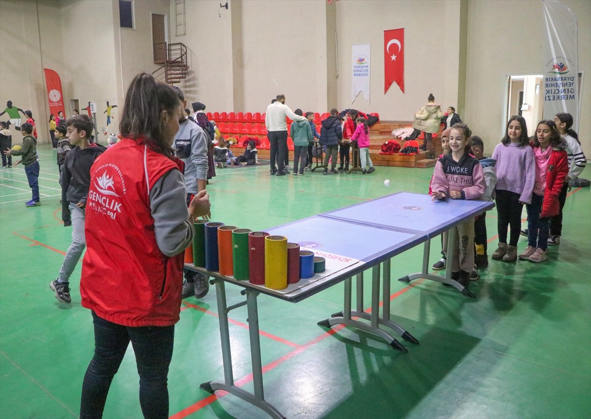 diyarbakirda cocuklar sifir atik bilinciyle kendi oyuncaklarini yapiyor 5 N6gdv4GP