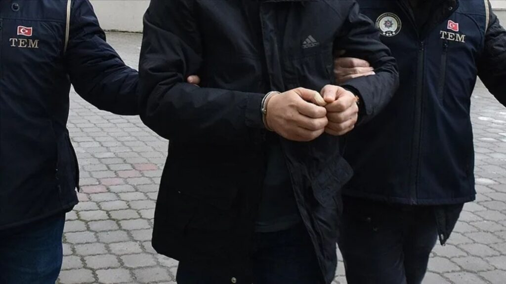 edirnede yunanistana kacma hazirliginda olan feto suphelisi eski hakim ve savci yakalandi pktwP8zC