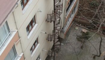 elazigda giris ve cikisi olmayan yangin merdiveni tepki cekti qg7ZDHLE