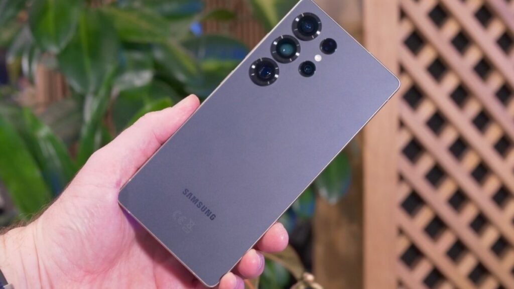 elveda bixby google gemini samsungun yeni sanal asistani oldu S466HaP3