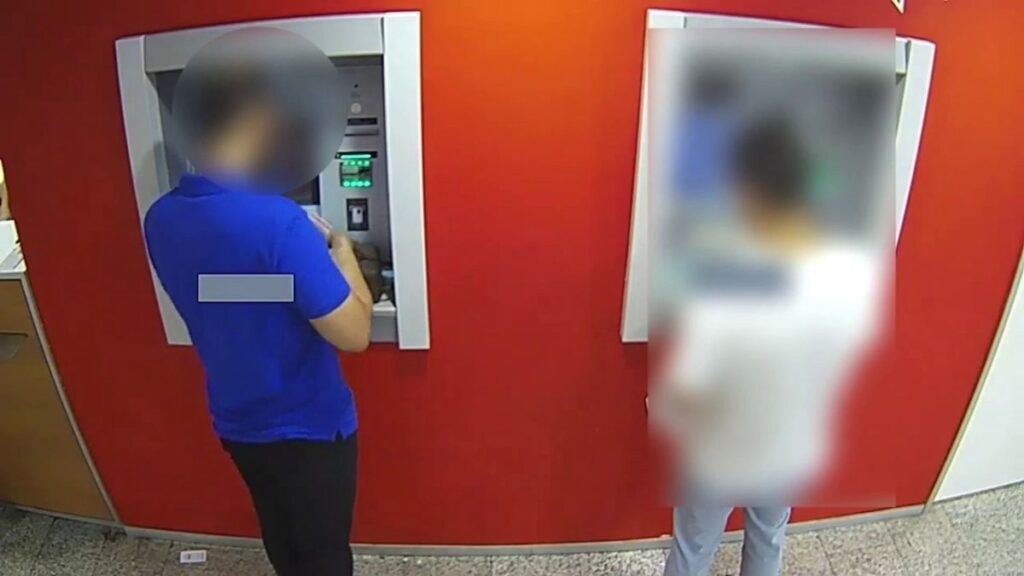erzurumda sahte arac kiralama sitesi acarak vatandaslari dolandiran suphelilere operasyon 2VW4PEej