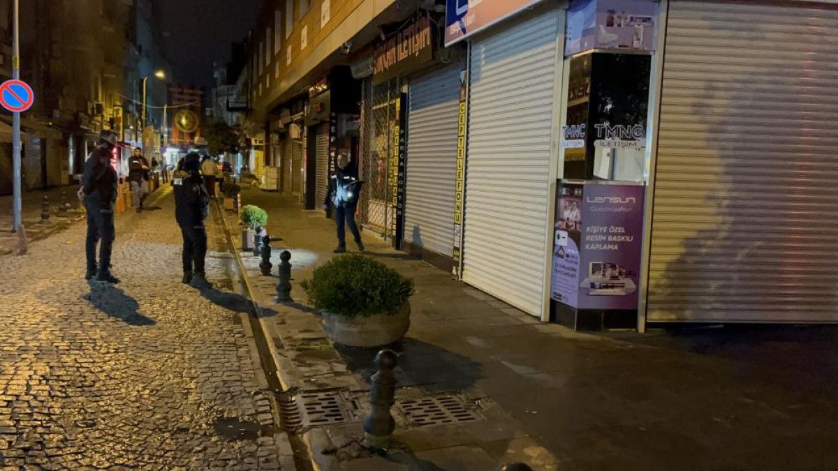 eskisehirde alacak verecek meselesinden dukkan kursunladi 0 uFO6vE1J