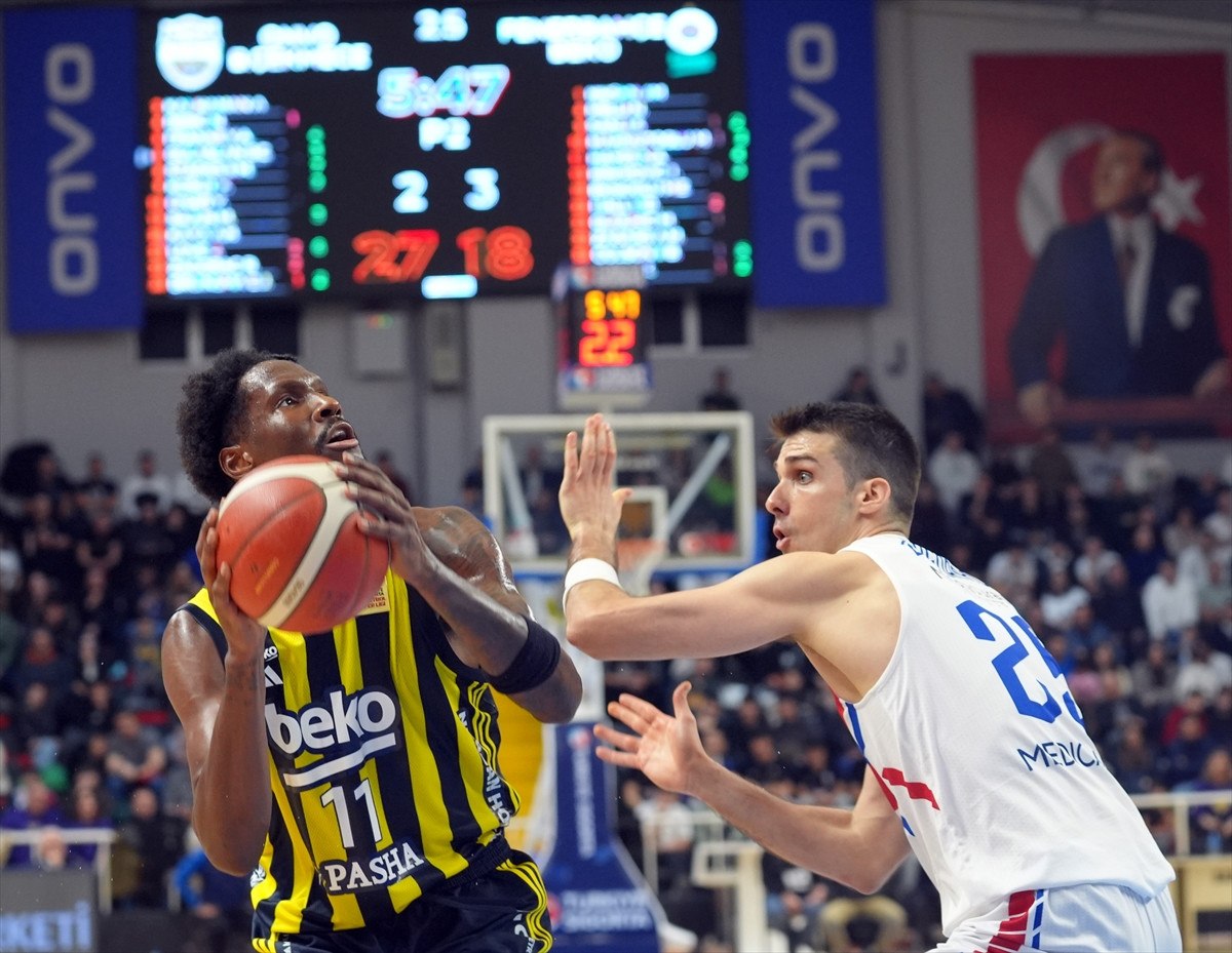 fenerbahce buyukcekmeceyi deplasmanda yendi 0 CELiIr1E