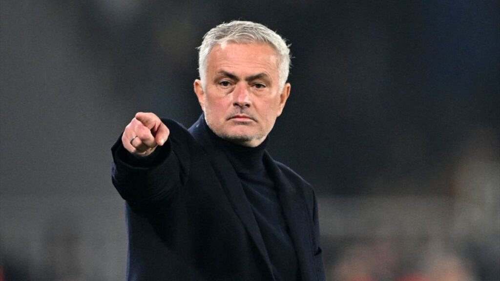 fenerbahce jose mourinhonun dogum gununu kutladi KLuCGF9e