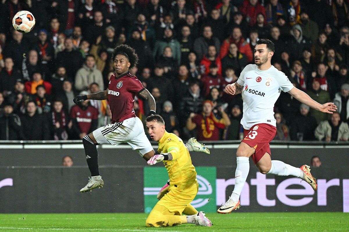 fenerbahce osayi samuelin alternatifini buldu angelo preciado 2 By7nu2s5