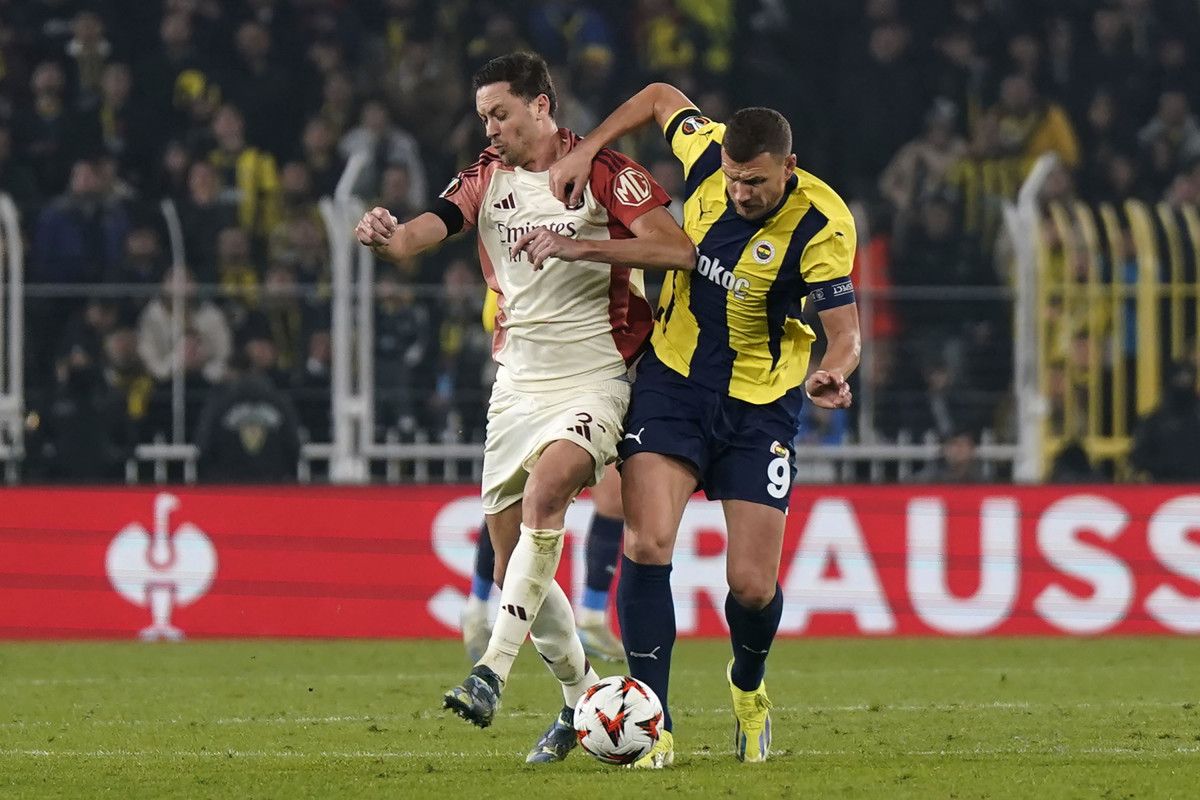 fenerbahce uefa avrupa liginde 3 beraberligini aldi 0