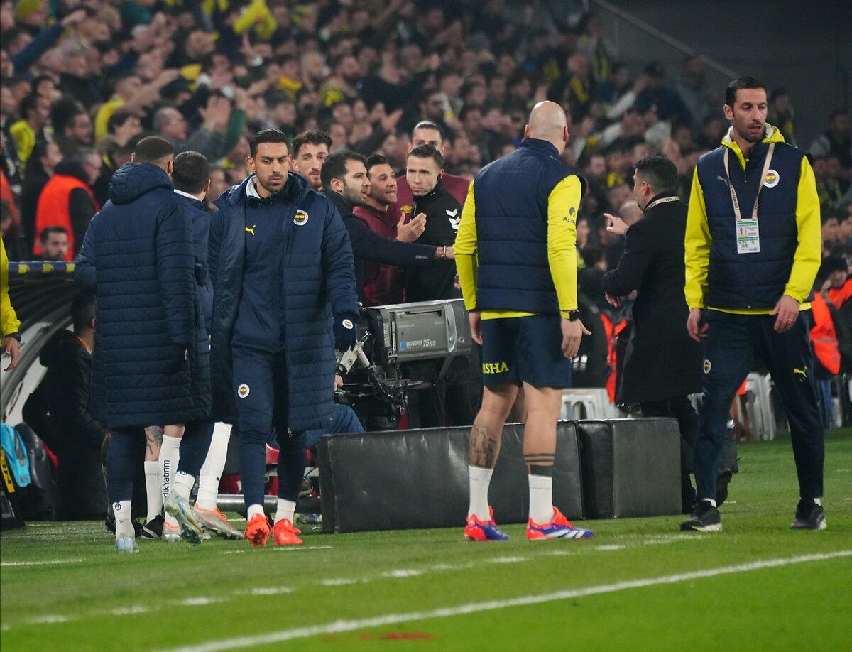 fenerbahce yardimci antrenoru salvatore foti degisiklikler buyuk etki etti 0 46K9SAGO