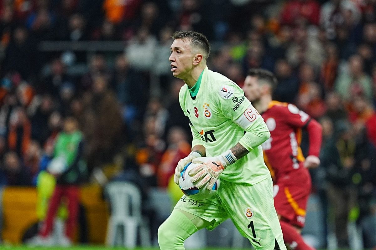galatasaray 11 mac sonra gol yemedi 1 McGiBfiW
