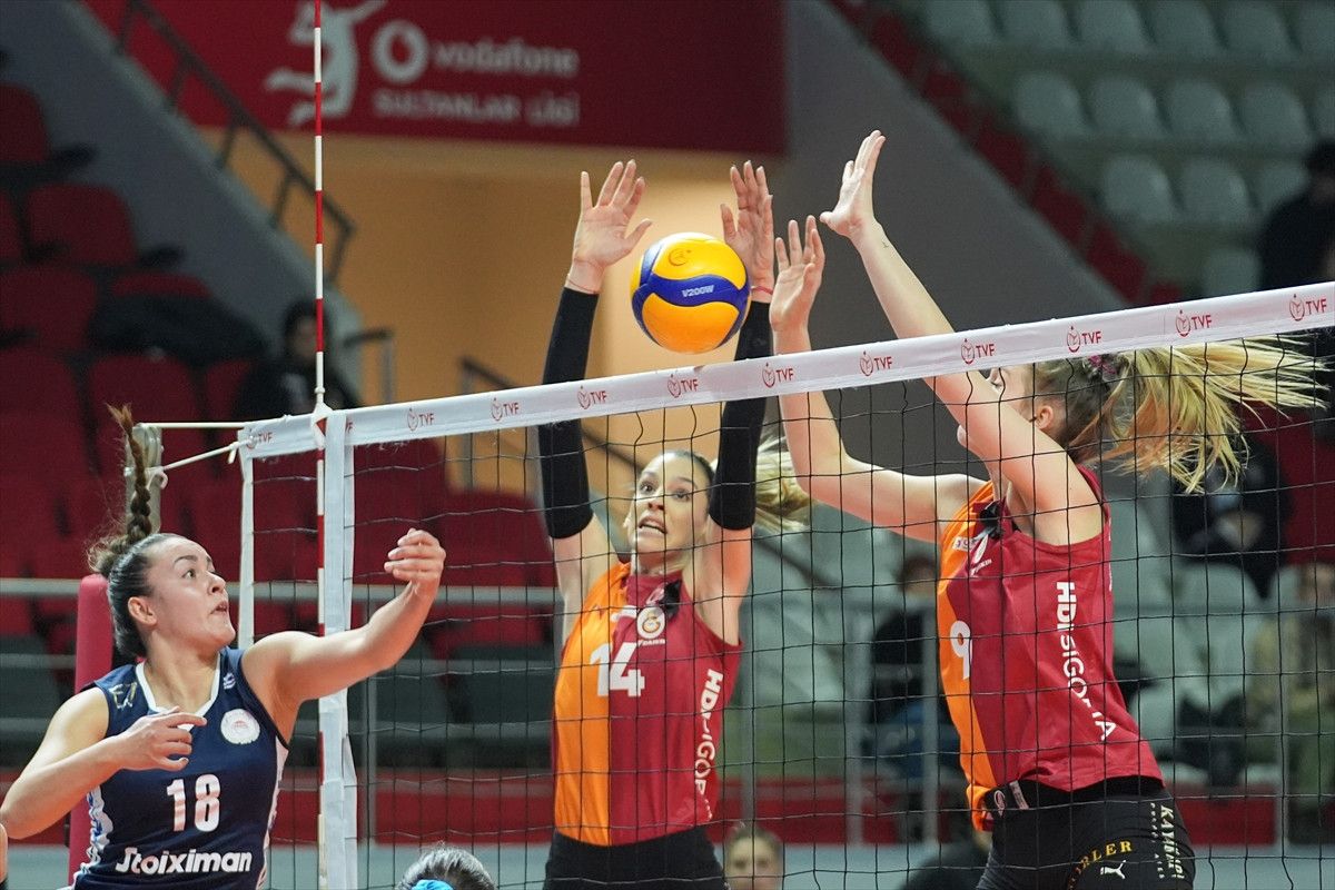 galatasaray olympiakosu devirdi 1 S1Jersvb