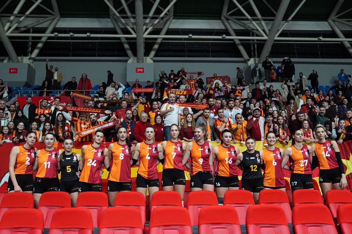 galatasaray olympiakosu devirdi 3 K44MNGvS