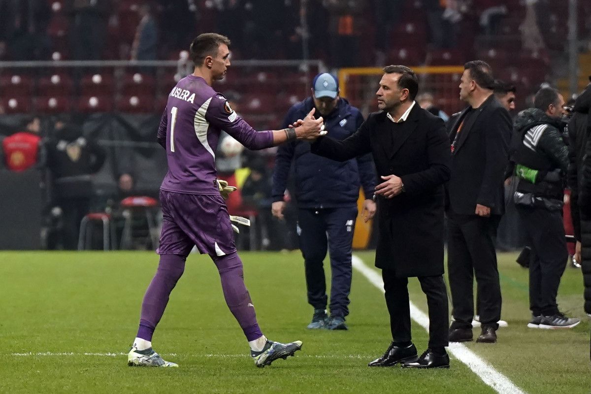 galatasaray taraftari fernando musleraya destek oldu 0 CraKuekr