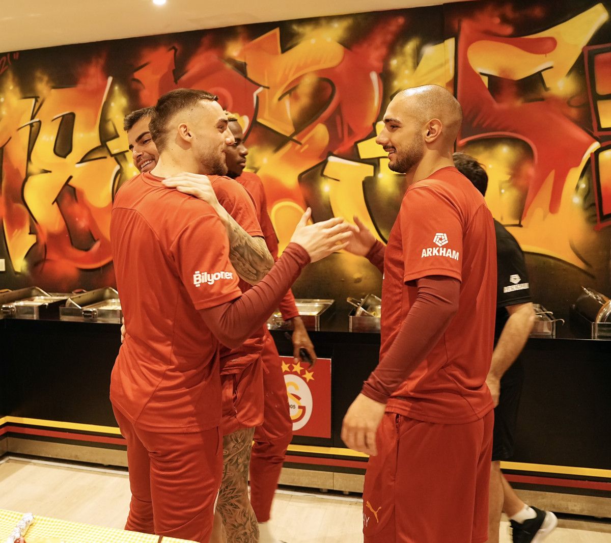 galatasarayda berkan kutlunun dogum gunu kutlandi 1 jDkpIWtd
