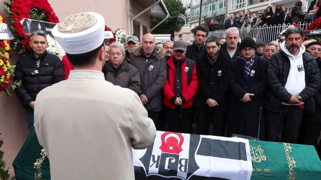 gazeteci deniz arman son yolculuguna ugurlandi 3iWLX9wK