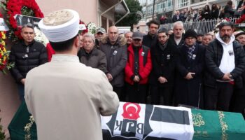 gazeteci deniz arman son yolculuguna ugurlandi 3iWLX9wK