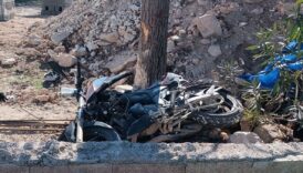 gaziantepte agaca carpan motosikletteki 2 cocuk can verdi 7TwrhWRn