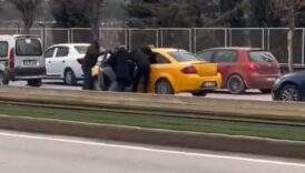 gaziantepte taksiciye aracinda meydan dayagi sTmOEvSZ
